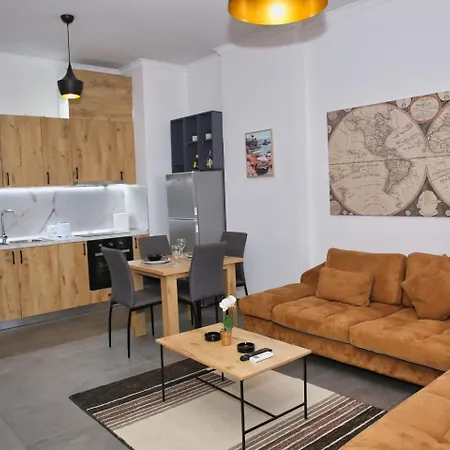 Luxury Square 21 شقة تيرانا