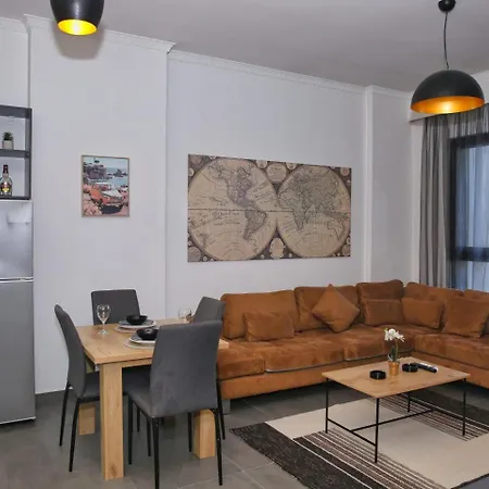 Luxury Square 21 تيرانا